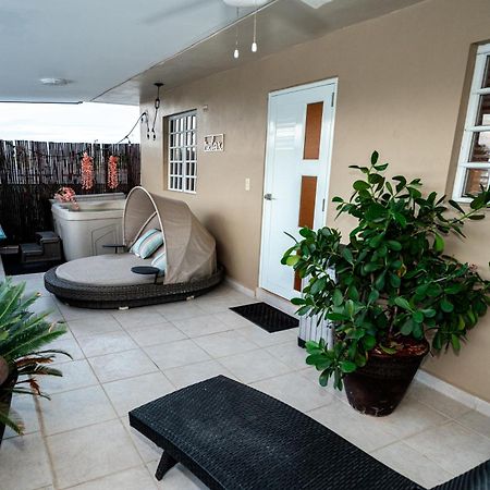 Appartement Luxury Retreat With Private Jacuzzi And Mountain Views Free Parking à Ponce Extérieur photo
