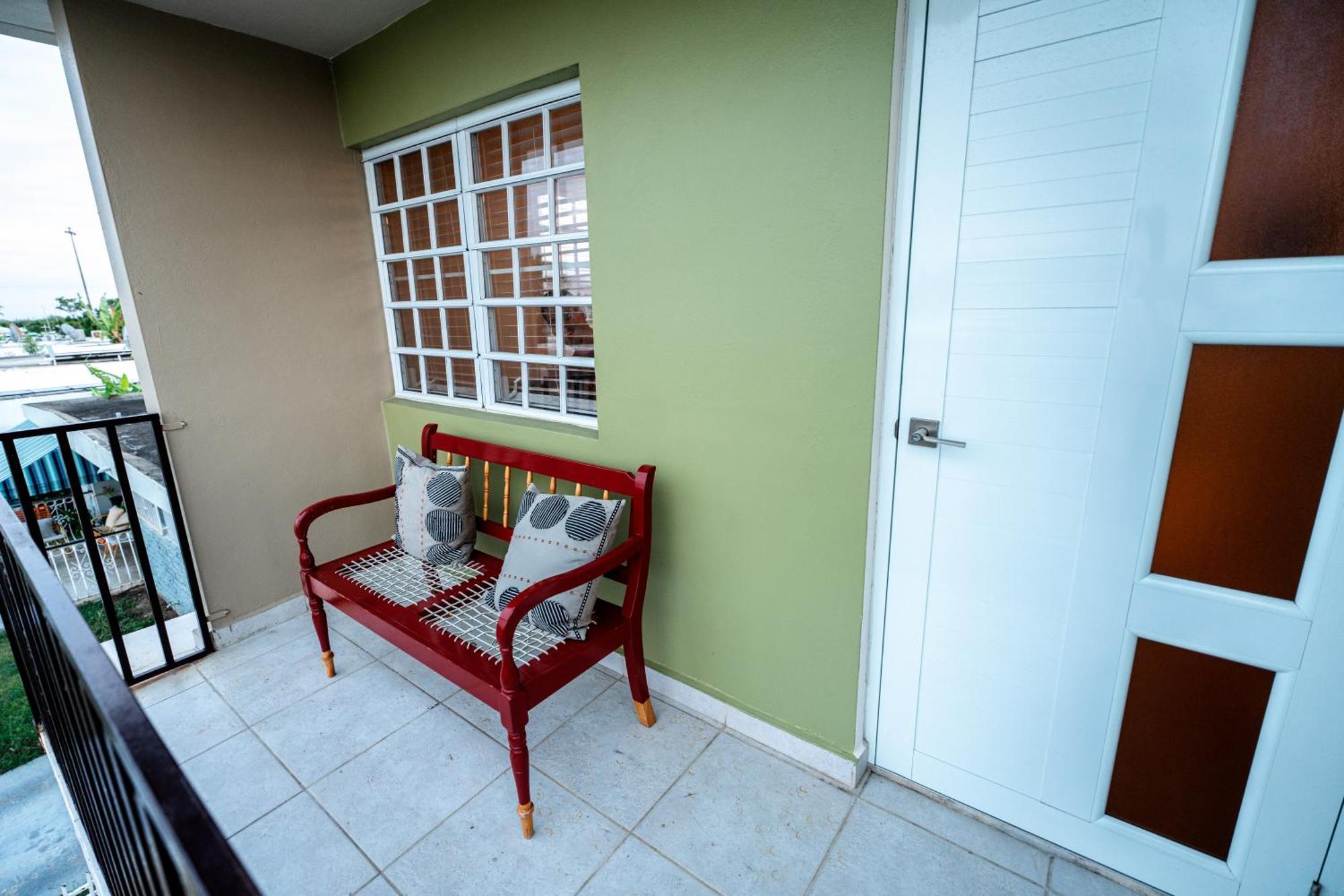 Appartement Luxury Retreat With Private Jacuzzi And Mountain Views Free Parking à Ponce Extérieur photo